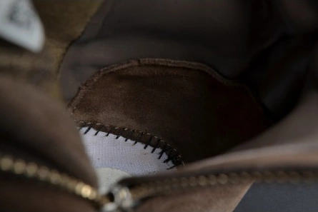WellDesigned 4400 adidas Yeezy 750 Boost Light Brown BY 1779