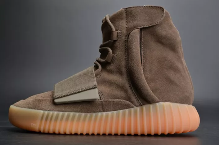 WellDesigned 4400 adidas Yeezy 750 Boost Light Brown BY 1779