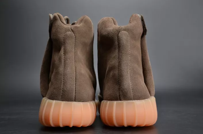 WellDesigned 4400 adidas Yeezy 750 Boost Light Brown BY 1779
