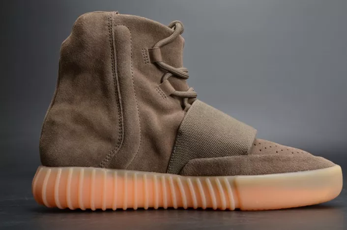 WellDesigned 4400 adidas Yeezy 750 Boost Light Brown BY 1779