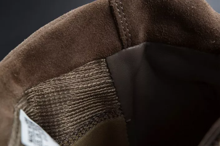 WellDesigned 4400 adidas Yeezy 750 Boost Light Brown BY 1779