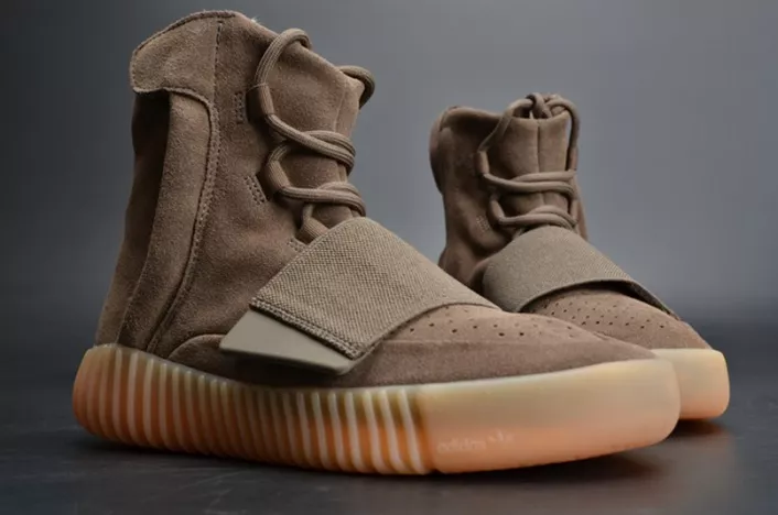 WellDesigned 4400 adidas Yeezy 750 Boost Light Brown BY 1779