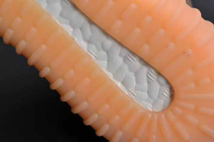 WellDesigned 4400 adidas Yeezy 750 Boost Light Brown BY 1779