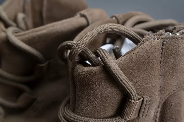 WellDesigned 4400 adidas Yeezy 750 Boost Light Brown BY 1779