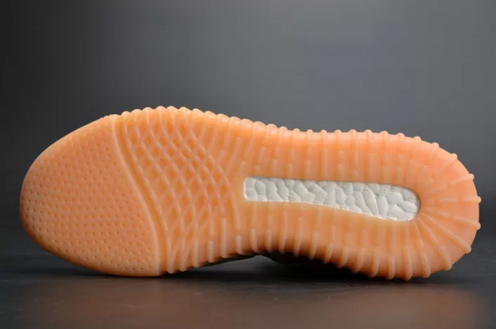 WellDesigned 4400 adidas Yeezy 750 Boost Light Brown BY 1779