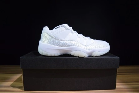 Bold 6257 Air Jordan 11 Low Heiress Frost White 897331- 715