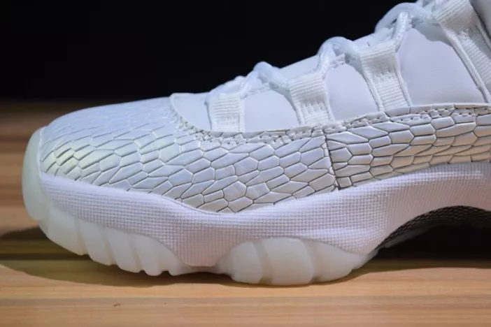Bold 6257 Air Jordan 11 Low Heiress Frost White 897331- 715