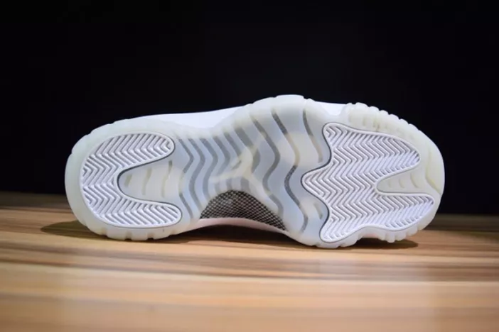 Bold 6257 Air Jordan 11 Low Heiress Frost White 897331- 715