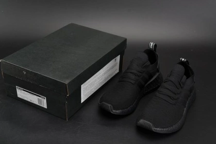 Comfortable 6747 ADIDAS Originals NMD R2 Primeknit Triple Black Sneaker  BY 1840