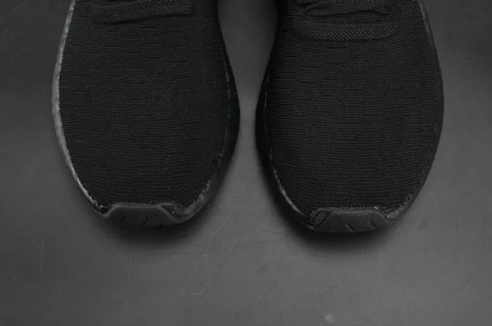 Comfortable 6747 ADIDAS Originals NMD R2 Primeknit Triple Black Sneaker  BY 1840