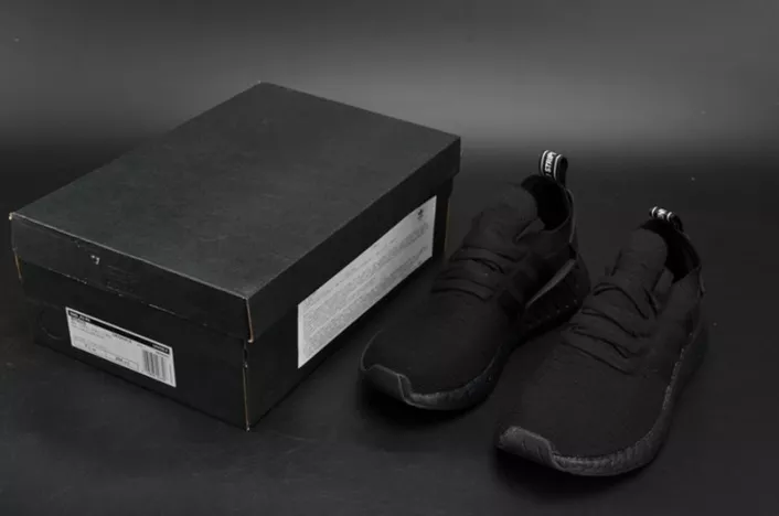 Comfortable 6747 ADIDAS Originals NMD R2 Primeknit Triple Black Sneaker  BY 1840