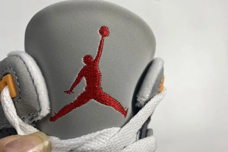 Resilient 4970 Air Jordan 3``Cool Gray''  CT8532- 415