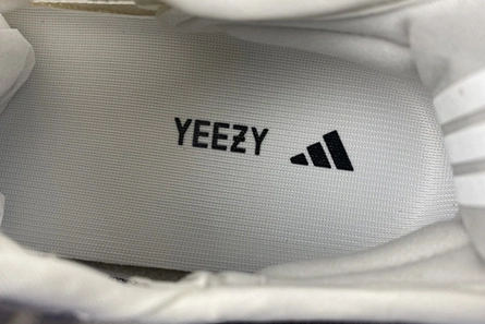 Breathable 6604 adidas Yeezy Boost 350 V2 Bone HQ 1661