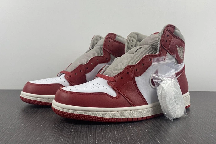 Jordan 1 High OG Newstalgia Chenille DJ4891-061 Resilient 185