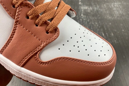 Jordan 1 Low Sky J Orange  DC0774-080 Resilient 4698