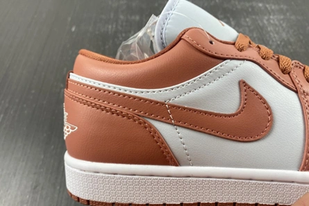 Jordan 1 Low Sky J Orange  DC0774-080 Resilient 4698