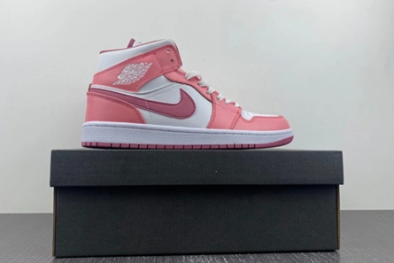 Classic Jordan 1 Mid Valentine's Day (2023)  DQ8423-616 114