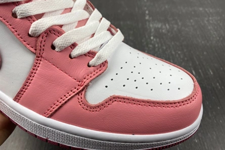 Classic Jordan 1 Mid Valentine's Day (2023)  DQ8423-616 114