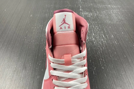 Classic Jordan 1 Mid Valentine's Day (2023)  DQ8423-616 114