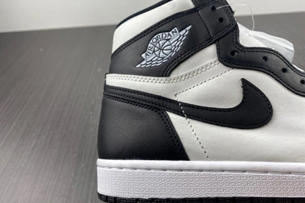 Lightweight Jordan 1 Retro High 85 Black White (2023) BQ4422-001 145