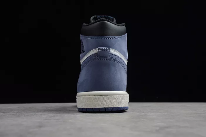 AllSeason Jordan 1 Retro High Blue Moon 555088-115 332