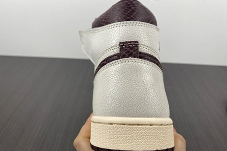 Jordan 1 Retro High OG A Ma Maniére DO7097-100 Efficient 2359