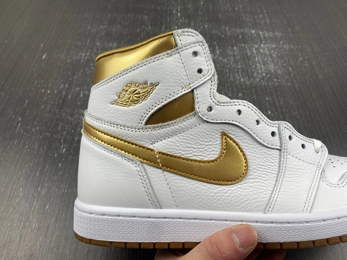 Cozy Jordan 1 Retro High OG Metallic Gold (Women's)  FD2596-107 58