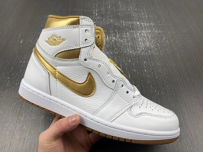 Cozy Jordan 1 Retro High OG Metallic Gold (Women's)  FD2596-107 58