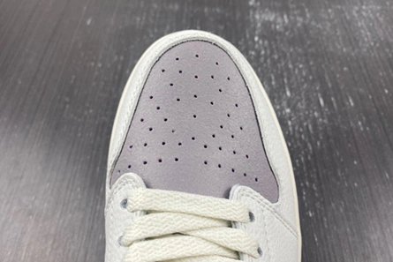 Bold Jordan 1 Retro Low DN0790-101 115