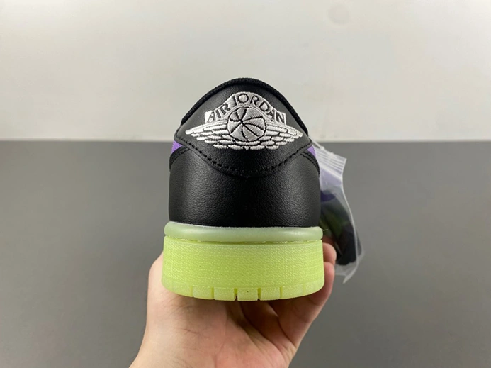 Durable Jordan 1 Retro Low OG Black Raspberry  HF0410-001 4