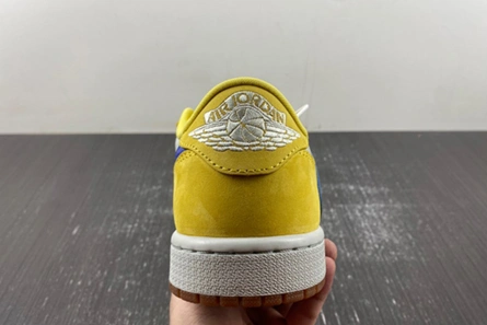 Jordan 1 Retro Low OG SP Travis Scott Canary (Women's)  DZ4137-700 Reliable 45