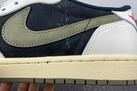 Minimalist Jordan 1 Retro Low OG SP Travis Scott Olive (W)  DZ4137-106 155
