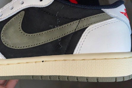 Minimalist Jordan 1 Retro Low OG SP Travis Scott Olive (W)  DZ4137-106 155