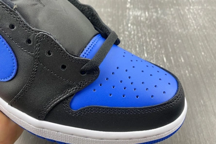 Timeless Jordan 1 Retro Low Royal (2015)  705329-004 103