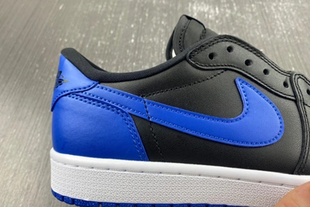 Timeless Jordan 1 Retro Low Royal (2015)  705329-004 103