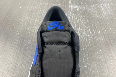 Timeless Jordan 1 Retro Low Royal (2015)  705329-004 103