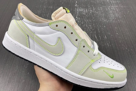Efficient Jordan 1 Retro Low White Ghost Green Black  DM7837-103 79