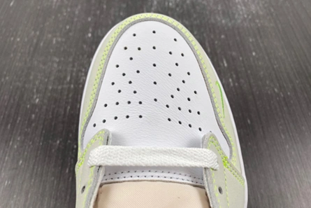 Efficient Jordan 1 Retro Low White Ghost Green Black  DM7837-103 79