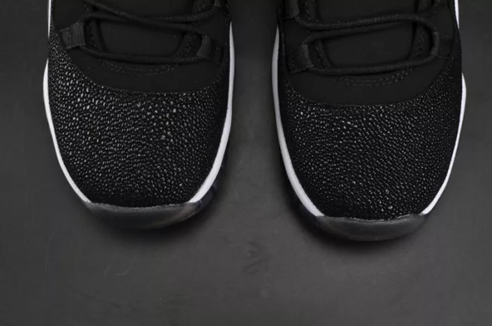 Jordan 11 Retro Heiress Black Stingray (GS) 852625-030 Durable 705