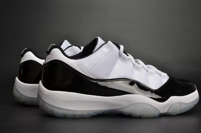 Jordan 11 Retro Low Concord 528895-153 Breathable 712