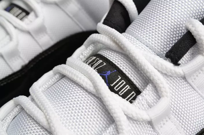 Jordan 11 Retro Low Concord 528895-153 Breathable 712
