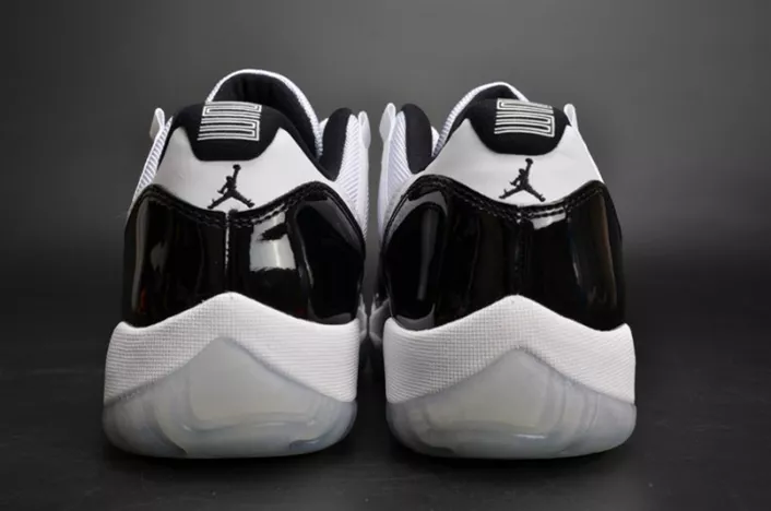 Jordan 11 Retro Low Concord 528895-153 Breathable 712
