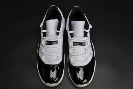 Jordan 11 Retro Low Concord 528895-153 Breathable 712
