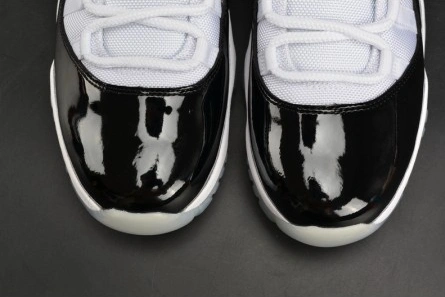 Jordan 11 Retro Low Concord 528895-153 Breathable 712