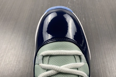 Timeless Jordan 11 Retro Low Georgetown  528895-007 702