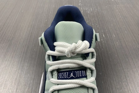 Timeless Jordan 11 Retro Low Georgetown  528895-007 702
