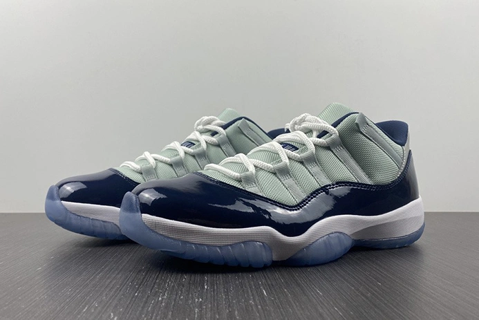 Timeless Jordan 11 Retro Low Georgetown  528895-007 702