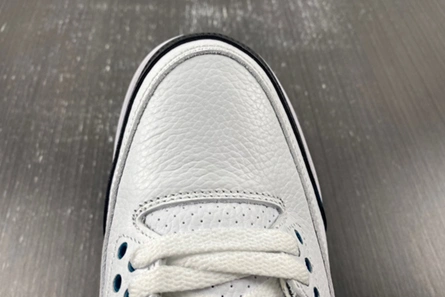 Jordan 3 Retro 136064-660 Classic 7085