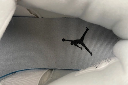 Jordan 4 Retro Frozen Moments  AQ9129-001 Reliable 452