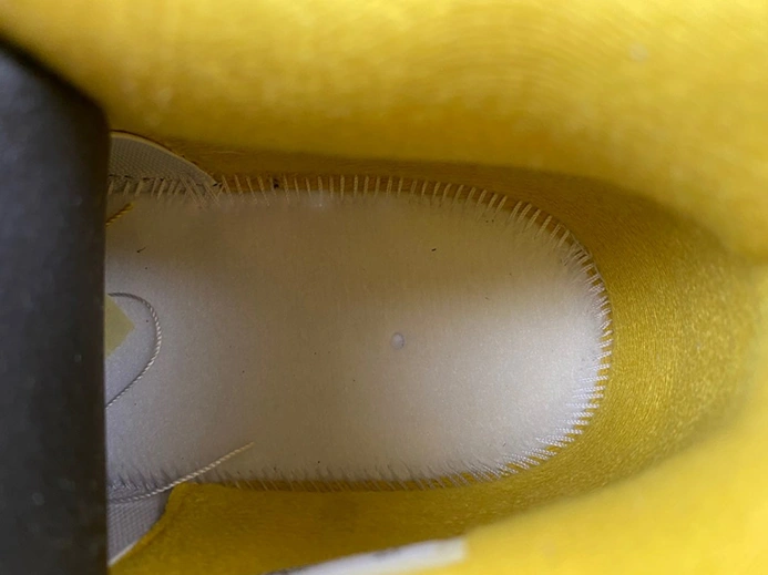 Minimalist Jordan 4 Retro Vivid Sulfur (Women's)  AQ9129-101 437